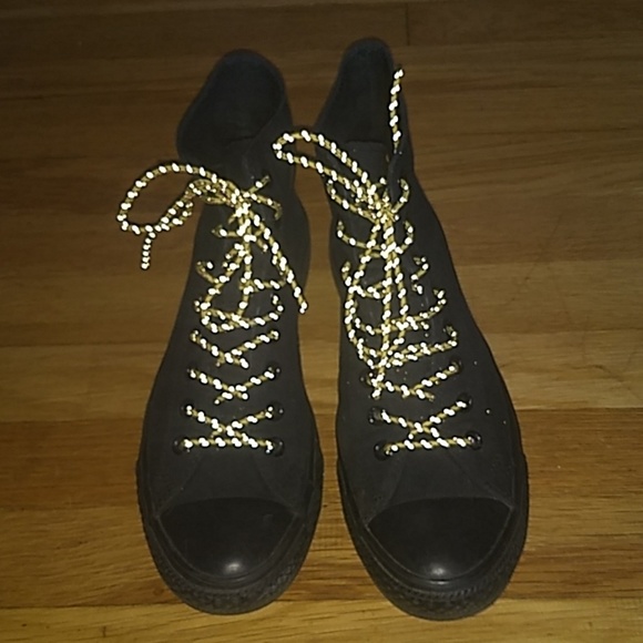 Converse Black Sneakers with Yellow Laces - Picture 5 of 6